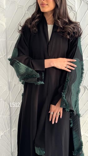 عباية كريب سبشل تطريز مع جاكار قصة عادية ستريت