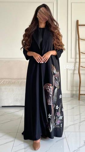 عباية كريب سبشل رسم يدوي وشك يدوي قصة عادية ستريت