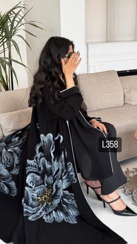 عباية كريب سبشل رسم يدوي قصة عادية ستريت