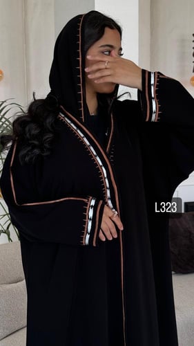 عباية كريب بلقيس تطريز يدوي قصة نص بشت