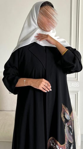 عباية كريب سبشل رسم يدوي وشك يدوي قصة عادية ستريت