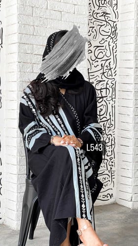 عباية كريب بلقيس تطريز يدوي قصة نص بشت