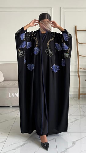 عباية كريب سبشل رسم يدوي وشك يدوي قصة بشت