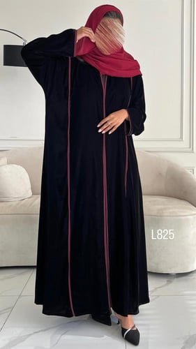 عباية مخمل مع ترتر تطريز كمبيوتر قصة عادية