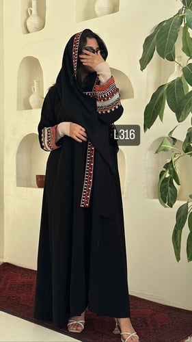 عباية كريب بلقيس تطريز كمبيوتر قصة عادية ستريت