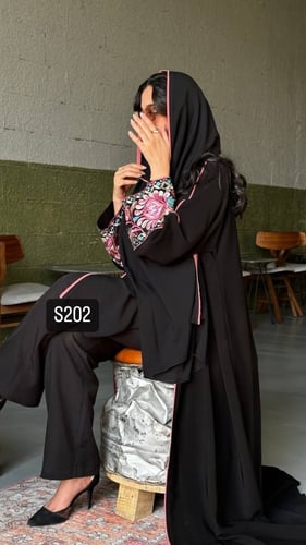 عباية كريب بلقيس تطريز كمبيوتر قصة عادية ستريت