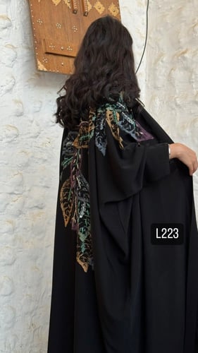 عباية كريب سبشل رسم & شك قصة عادية بشت