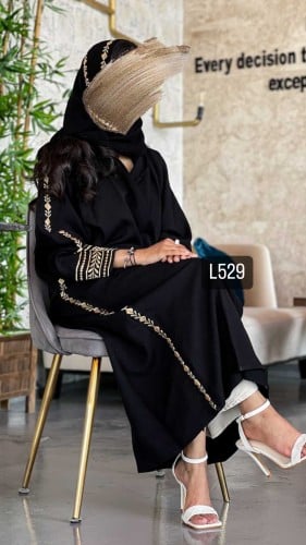 عباية كريب بلقيس تطريز يدوي قصة نص بشت