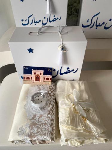 بوكس رمضان الأنيق ( لون سكري)
