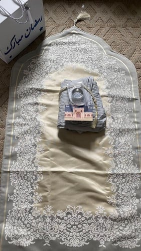 بوكس رمضان الأنيق لون رمادي