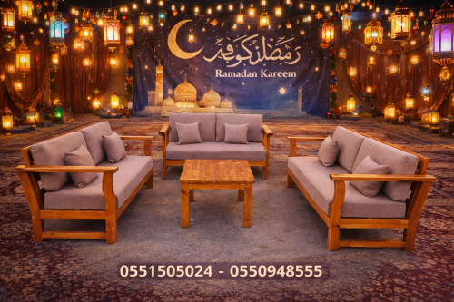 جلسة رمضانية خشبية – تصميم بسيط وأنيق