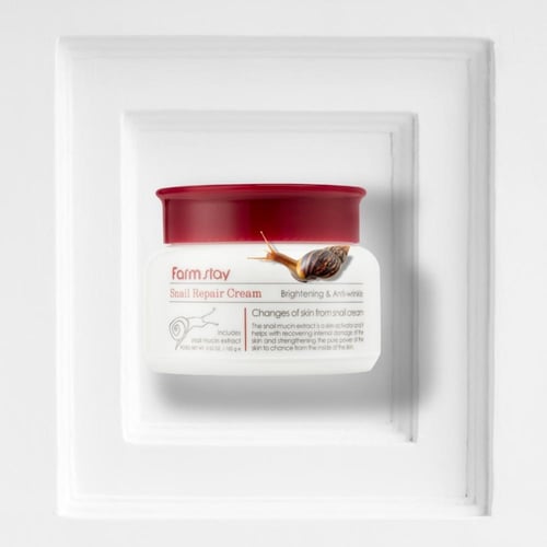 كريم فارم ستاي بخلاصة الحلزون لإصلاح وترطيب البشرة