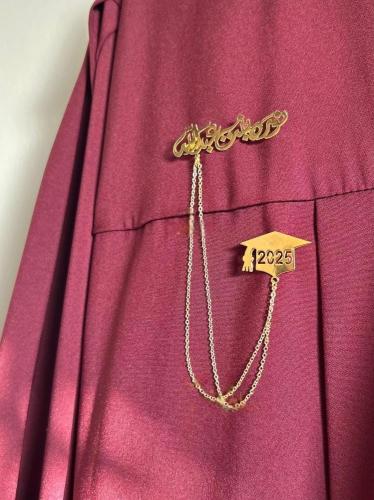 بروش لتخرجين افضل هدية بالاسم