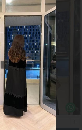 عبايه شتوية مخمل فرنسي