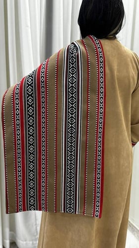 عبايه سدو قطعه شتوية أنيقة ودافئة