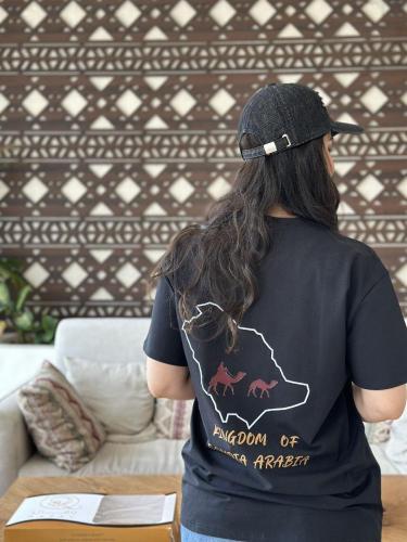 تشيرت القائد