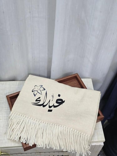 سكارف شتوية مع الفراشه