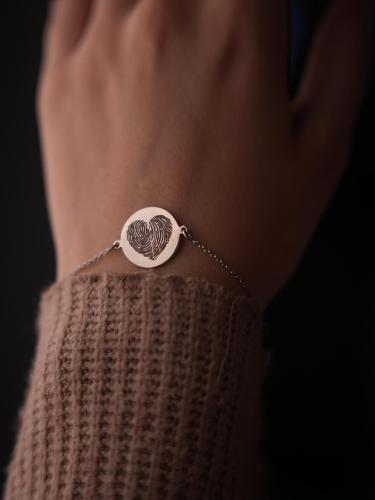 أسواره بصمه داخل القلب