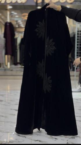 عبايه شتوية بتطريز الوردة فخامة