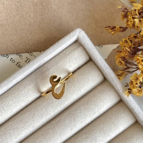 خاتم بالحرف العربي