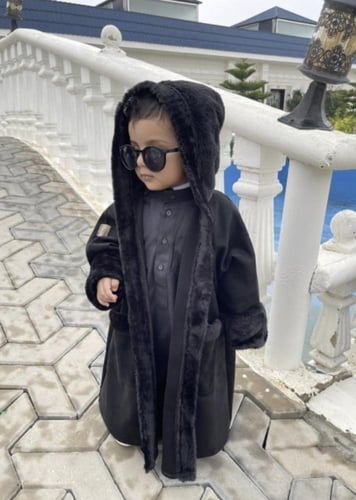 فروه أطفال شتوي من سلامة طفلك وتاكد من صحته.