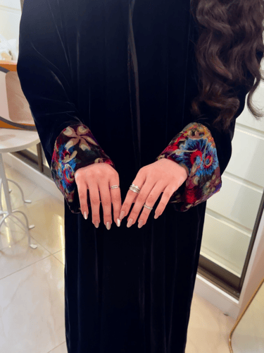 عبايه شتوية أنيقة ودافئة