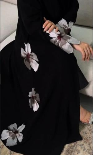 عبايه الوردة الفاخر