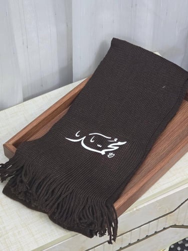 سكارف شتوية مع الفراشه