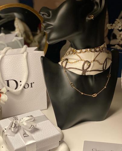 سلسال ديور مع حلق