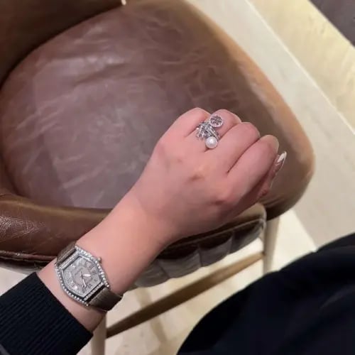 خاتم توري بورش