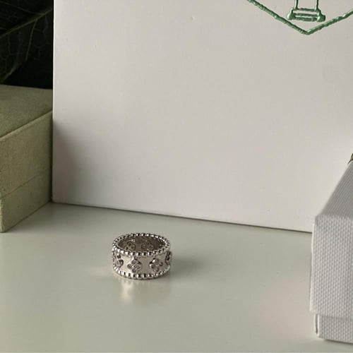 خاتم فان كليف (بدون ملحقات)