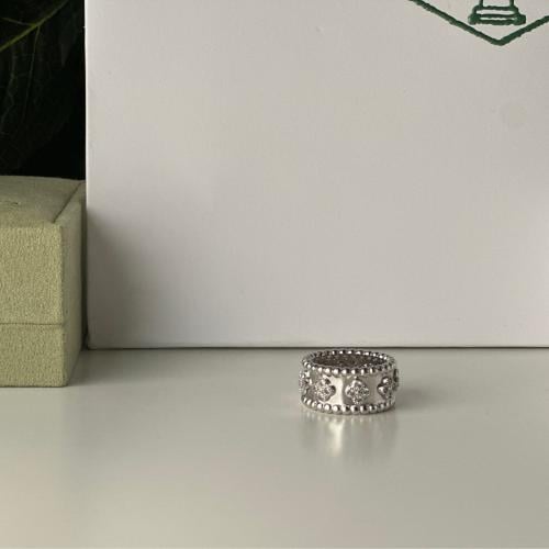 خاتم فان كليف (بدون ملحقات)