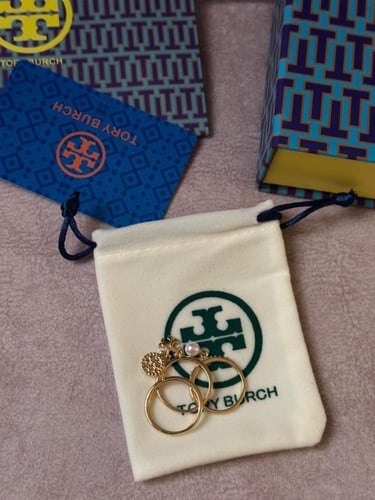 خاتم توري بورش