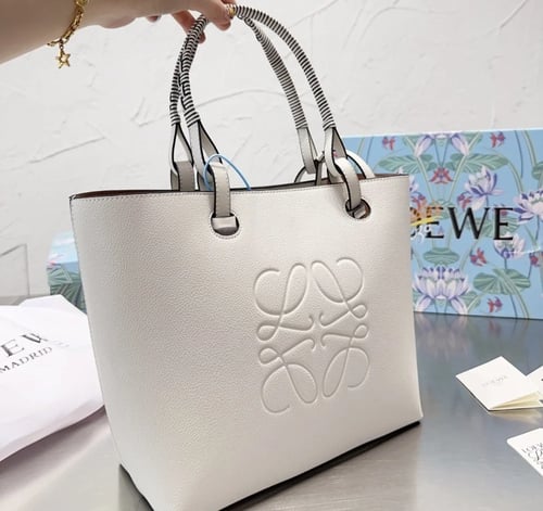 توت باق لويفي سادة جلد