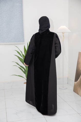 عباية نصف مخمل