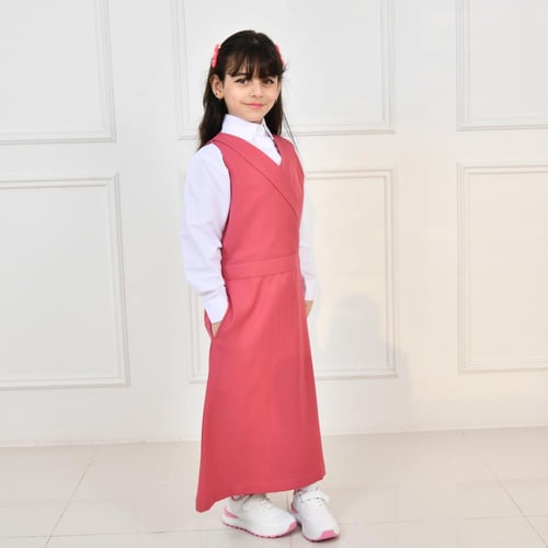 مريول وردي شيال بقصة رسمية