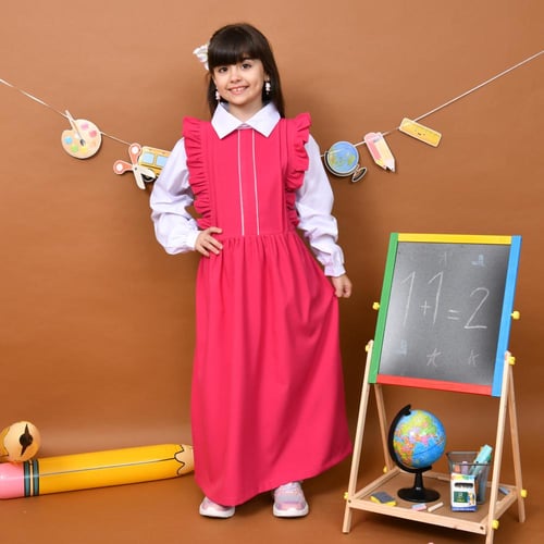 مريول تالا فوشي :تصميم بكشكش جانبي مع قيطان ابيض م...