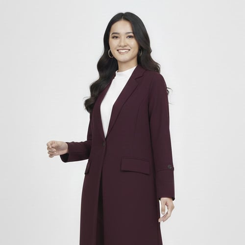 بليزر راقي بلون العنابي مزود بجيوب ومزين بأزرار