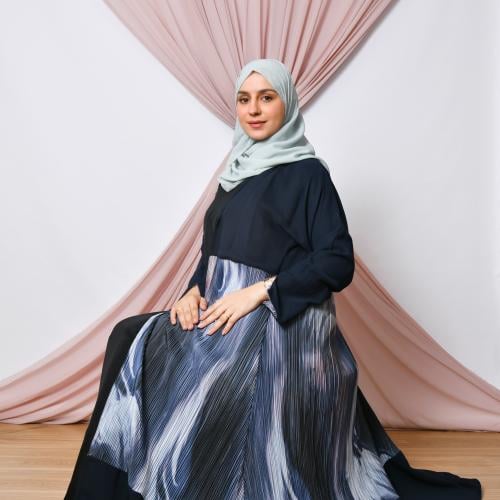 عباية سوداء