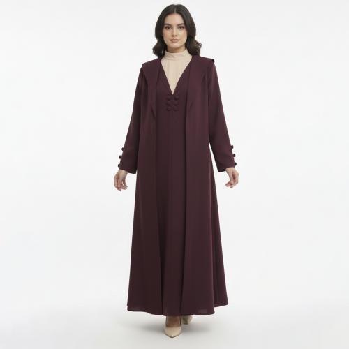 عباية عملية بقصة بليزر مع فستان منفصل مزينة بأزرار...