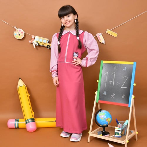 مريول ود وردي : بسحاب امامي مخفي وتطريز شخصية كرتو...