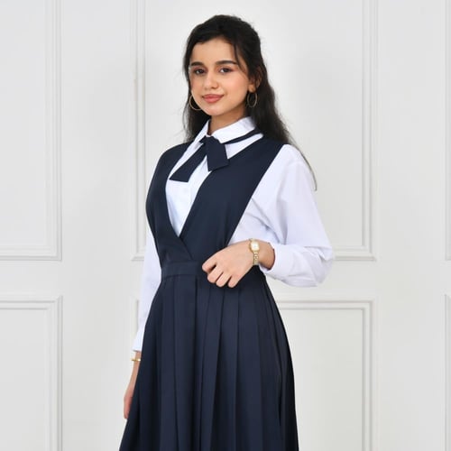 مريول كحلي رسمي بكسرات وربطة للقميص