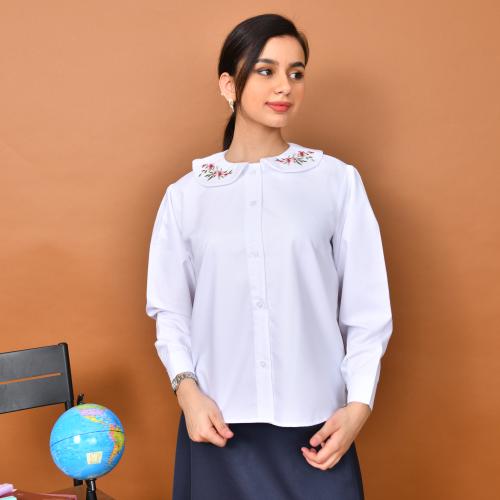 قميص مدرسي ابيض بتطريز جذاب على الياقة