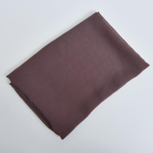 طرحة حرير سادة باللون البني