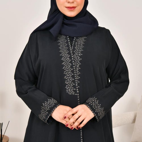 عباية لف باللون الكحلي داكن ربع كلوش بتطريز ذهبي ا...