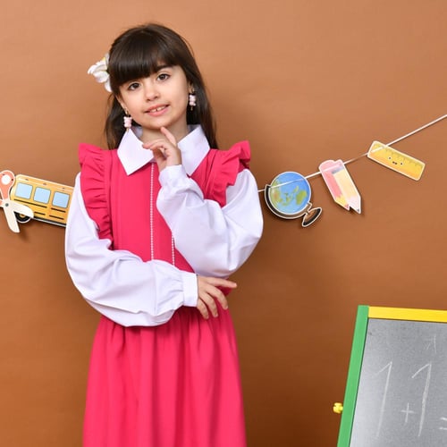 مريول تالا فوشي :تصميم بكشكش جانبي مع قيطان ابيض م...