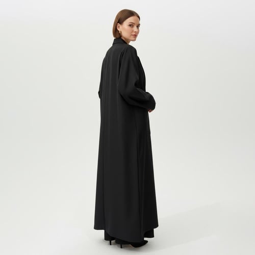 عباية سوداء بقصة رسمية