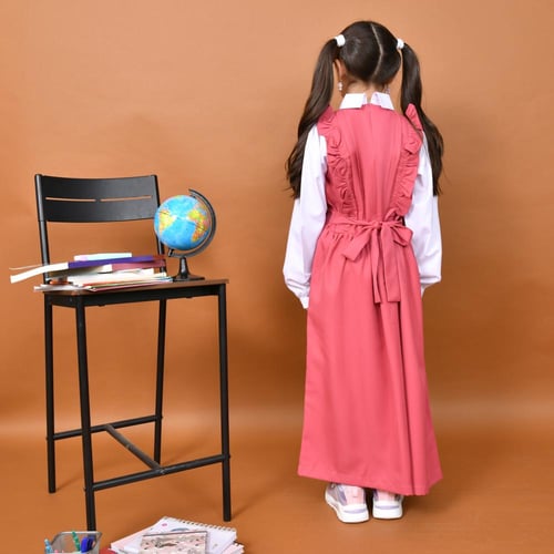 مريول تالا وردي :تصميم بكشكش جانبي مع قيطان ابيض م...