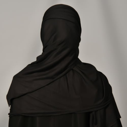 طرحة قطنية سوداء مع بندانة