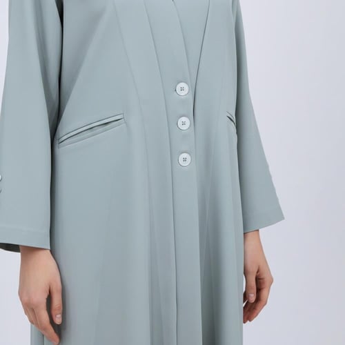 عباية بقصة رسمية بلون تيفاني